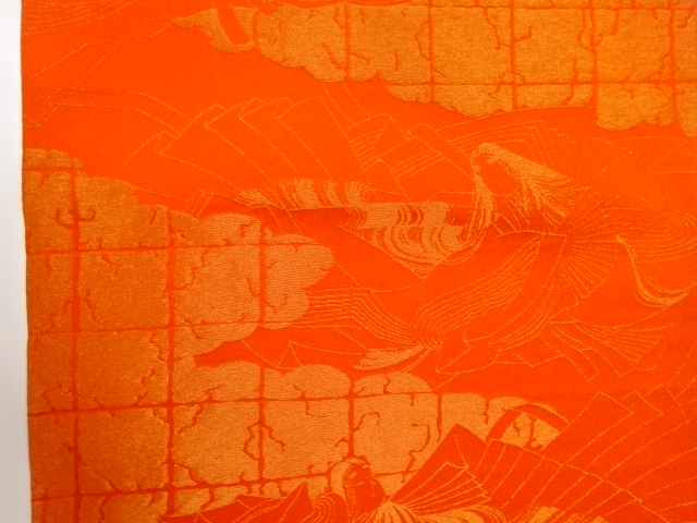  雲に人物・格子模様織出し丸帯